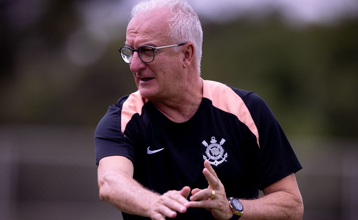 Dorival Júnior vai poupar jogadores contra Chapecoense e escalação deve mudar em todos os setores