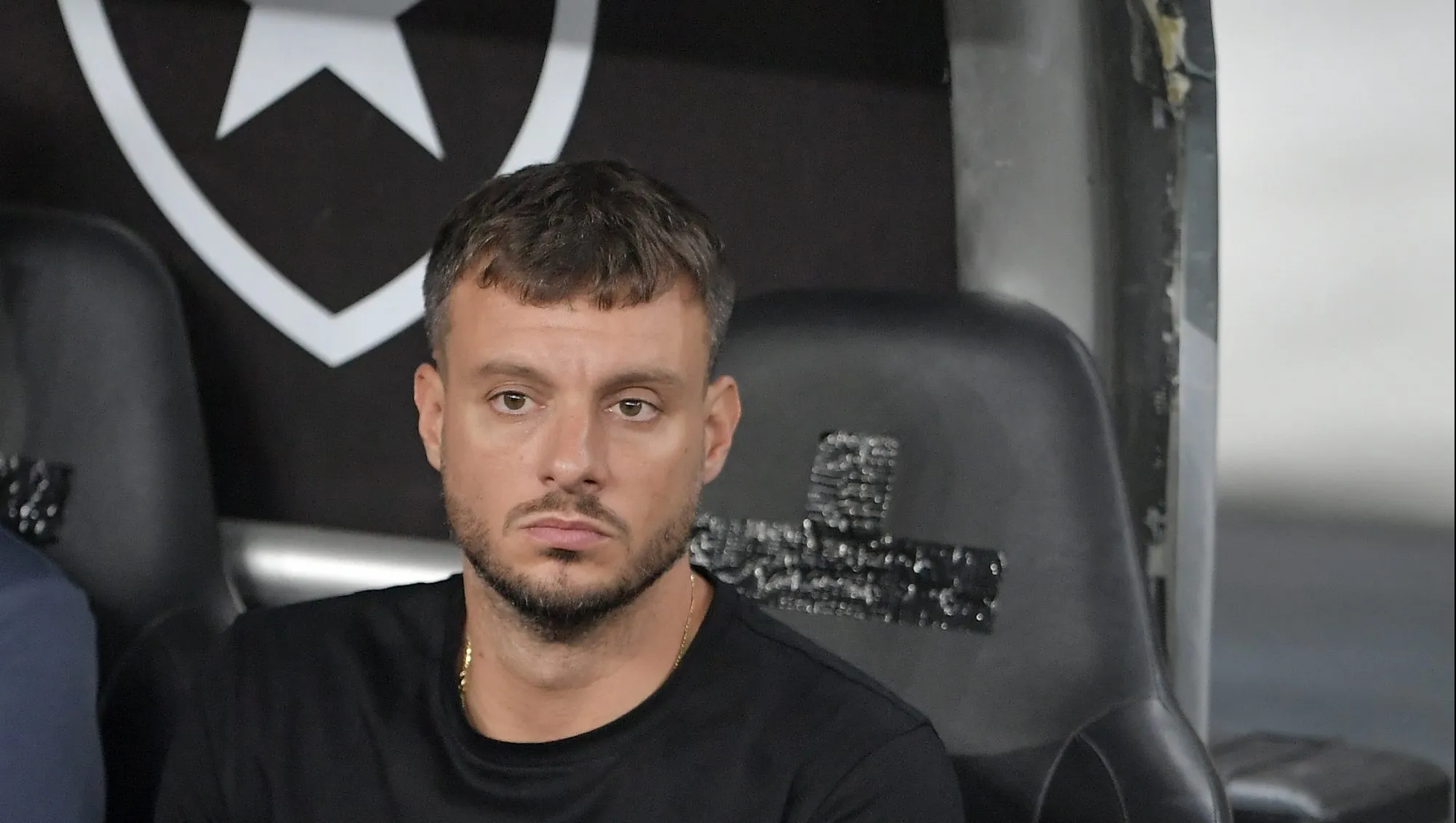 Martín Anselmi é criticado no Botafogo - Foto: Thiago Ribeiro/AGIF.