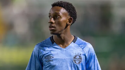 Atacante tem o futuro incerto - Foto: Liamara Polli/AGIF.