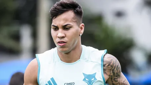 Kaio Jorge em treino na Toca da Raposa - Foto: Gustavo Aleixo/Cruzeiro