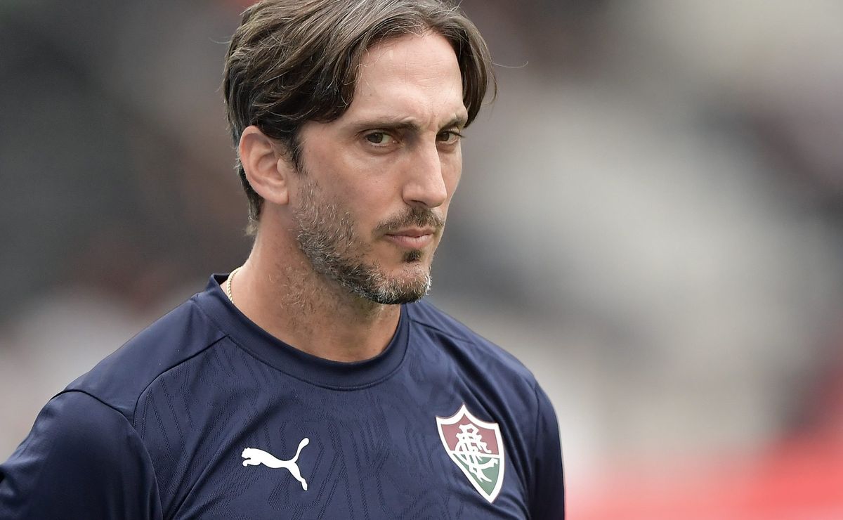 Zubeldía faz elogios a Renato Portaluppi antes de Vasco x Fluminense: “Temos que nos preparar”