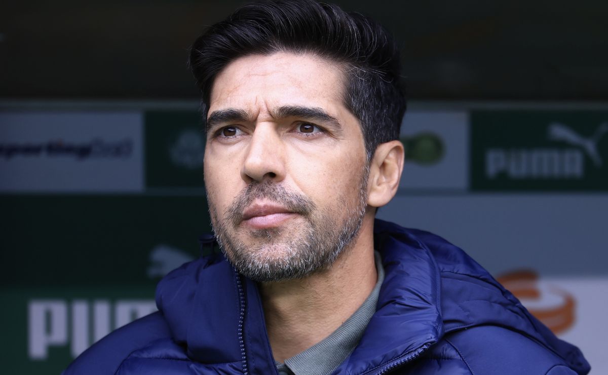 Escalação do Palmeiras: Abel Ferreira mexe no time e Vitor Roque pode atuar contra o Botafogo