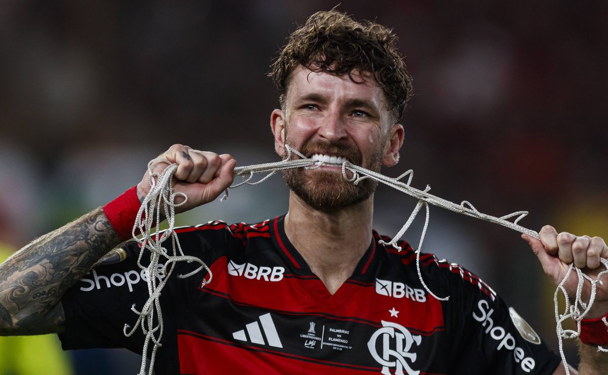 Léo Pereira celebra 1ª vez na Seleção em meio à grande fase no Flamengo: “Sonho realizado”