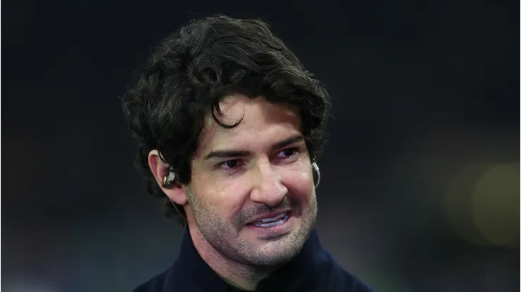 Pato analisa situação do camisa 10 na Seleção.