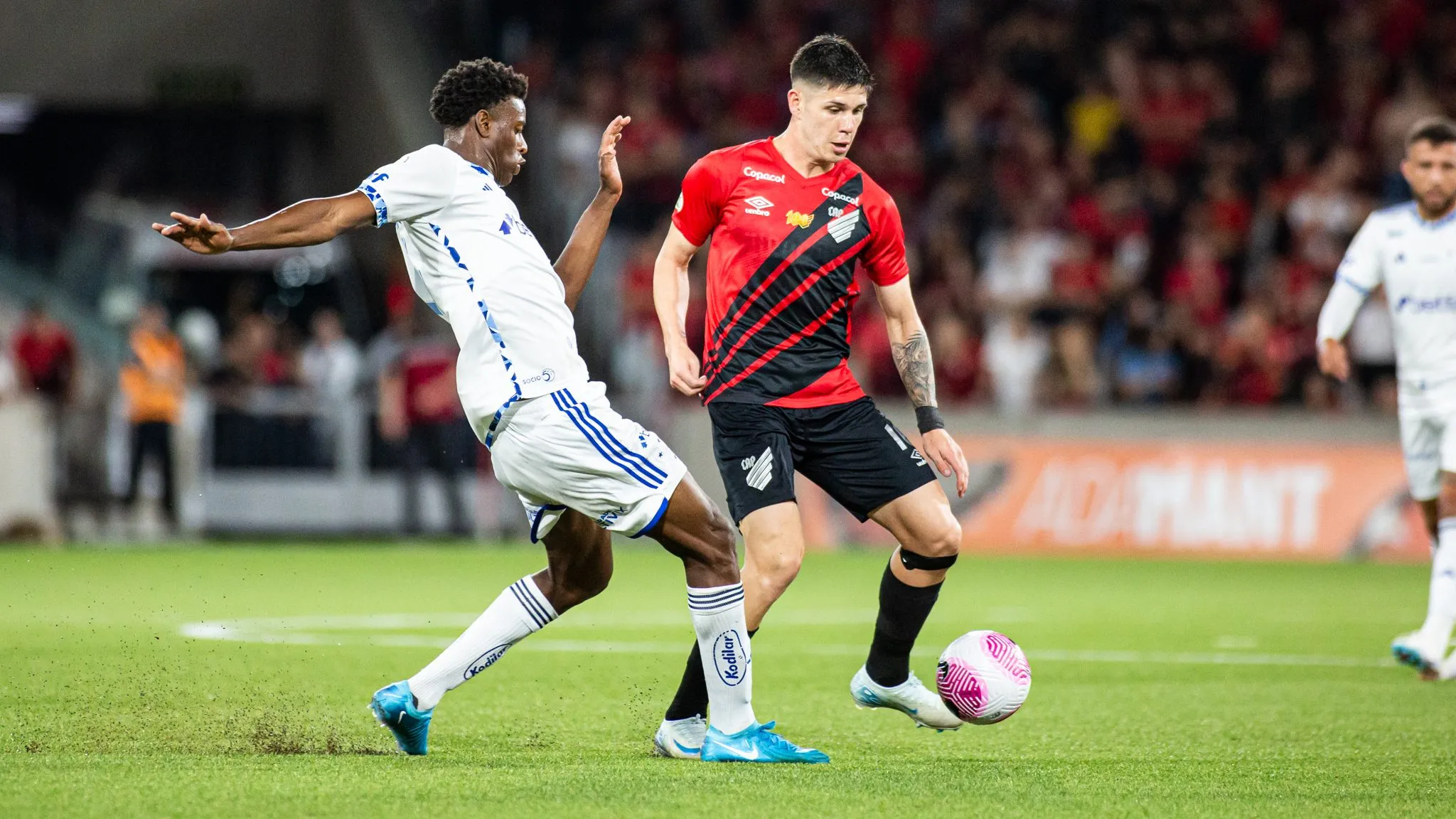 Cruzeiro x Athletico-PR. Foto: Luis Garcia/AGIF
