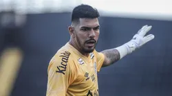 João Paulo em jogo do Santos, em 2024
