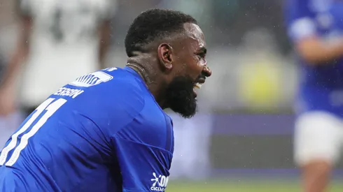 Volante Gerson foi cortado de delegação do Cruzeiro contra Athletico por precaução