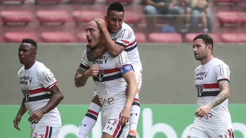 Em 2016, São Paulo de Maicon e Cueva derrotou o Atlético fora de casa Foto: Thomas Santos/AGIF