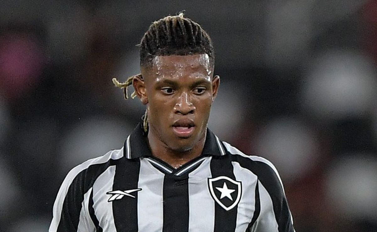 Danilo fica mais caro por conta de convocação para a Seleção Brasileira e Palmeiras não fará investida