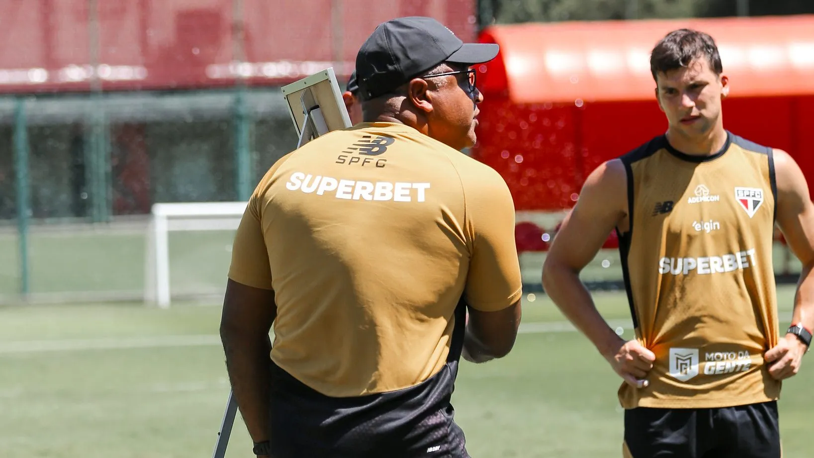 Roger Machado vai muito além da tática para turbinar o Tricolor – Foto: Anuar Sayed / São Paulo FC