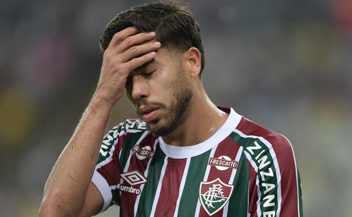 Nonato sofre lesão no tornozelo e vira desfalque de última hora em Fluminense X Vasco