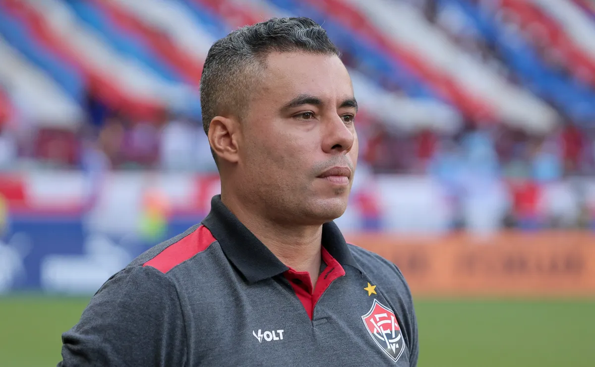 Jair Ventura destaca estratégias essenciais para o Vitória enfrentar o Grêmio no Brasileirão