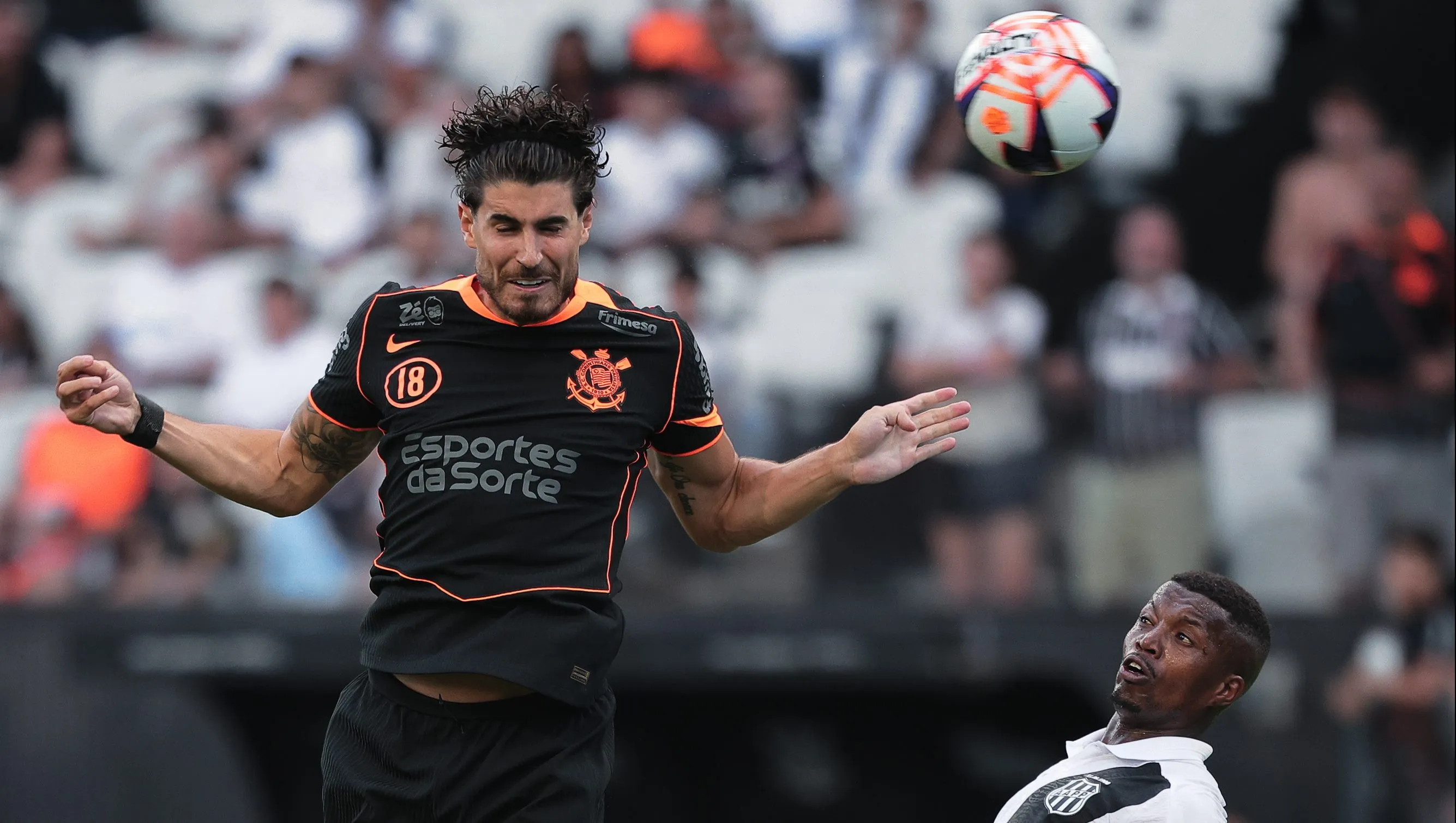 Pedro Raul vive jejum de gols pelo Timão - Foto: Ettore Chiereguini/AGIF.