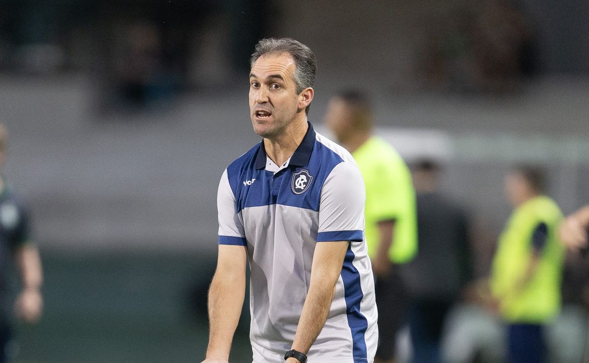 Léo Condé desabafa sobre momento do Remo antes de pegar o Flamengo no Maracanã: “Precisamos pontuar”