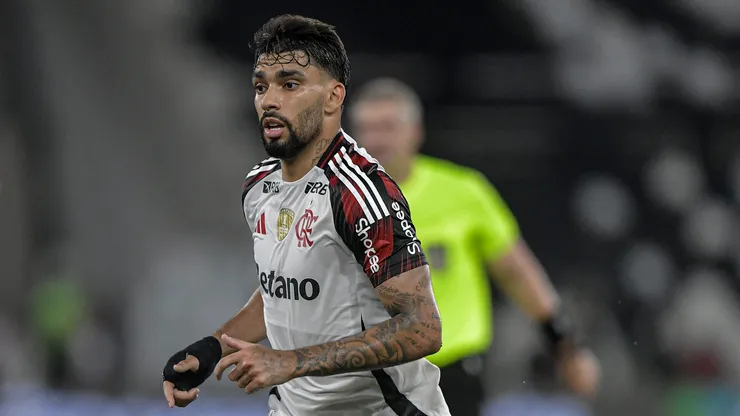 Lucas Paquetá em campo pelo Flamengo. Foto: Thiago Ribeiro/AGIF