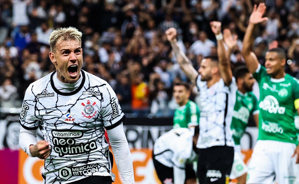 Corinthians não perde para a Chapecoense há sete anos e tenta manter domínio no duelo