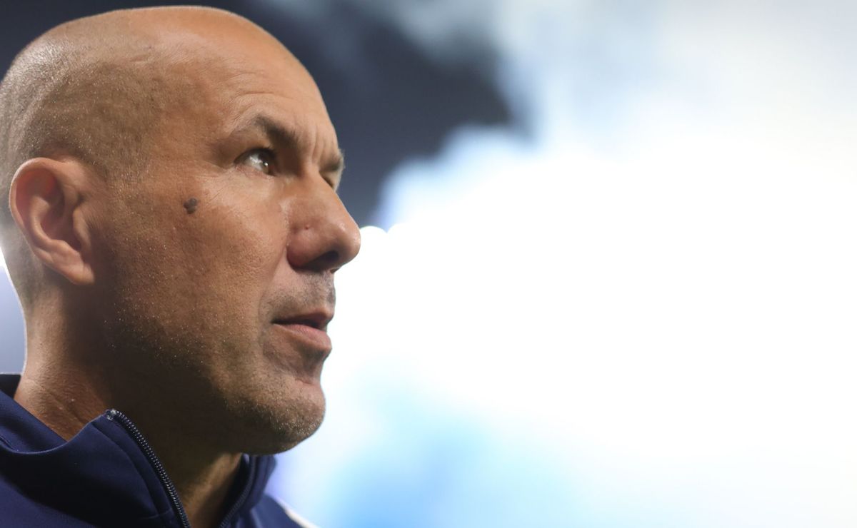 Cruzeiro tenta repetir modelo com técnico experiente e mira Artur Jorge após passagem de Leonardo Jardim