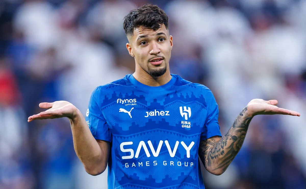 Flamengo decide contratação de novo centroavante e nome de Marcos Leonardo está descartado