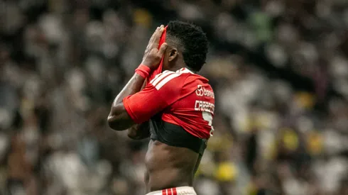 Sequência de gols sofridos coloca Inter sob pressão contra ataque do Santos - Foto Fernando MorenoAGIF