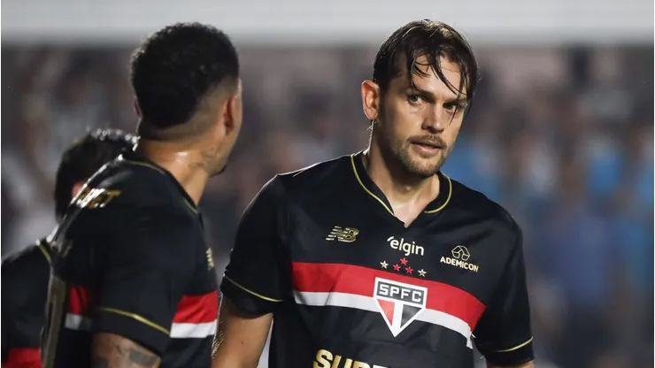 Zagueiro Rafael Tolói não deve ficar em 2027 e vive últimos meses com camisa do SPFC