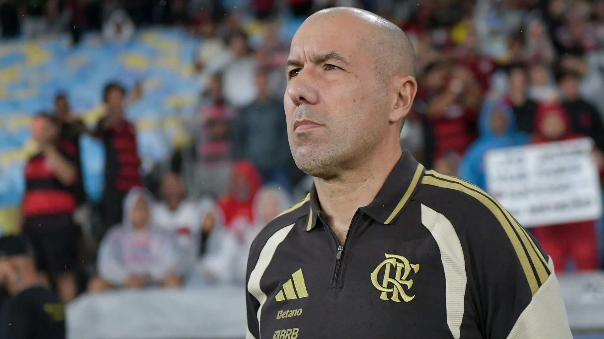Leonardo Jardim durante partida do Flamengo no Brasileirão – Foto: Thiago Ribeiro/AGIF