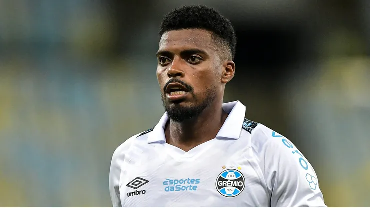 Jemerson vai assinar com o São Bernardo.
