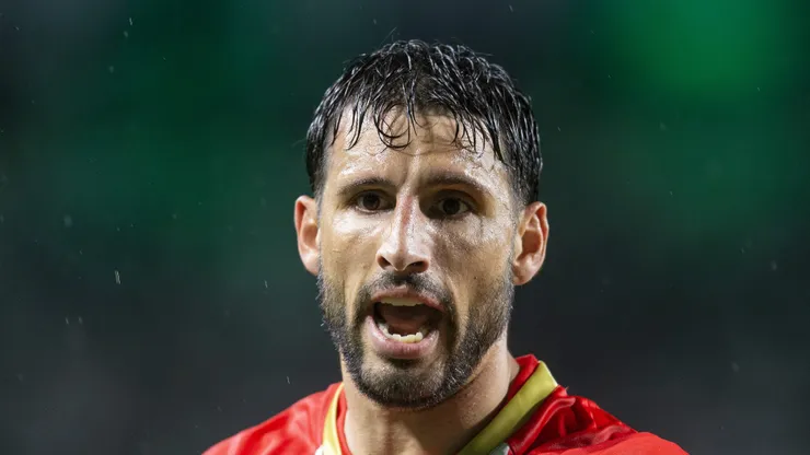 Calleri em campo com a camisa do Tricolor Paulista.
