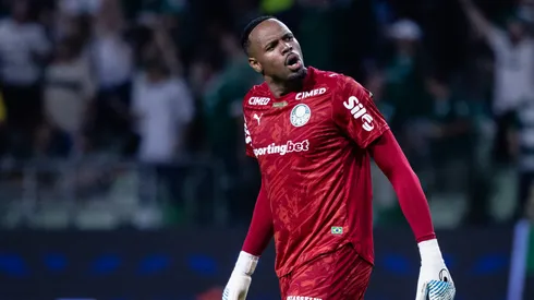 Carlos Miguel é o goleiro do Palmeiras. Foto: Ettore Chiereguini/AGIF