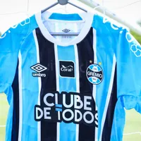 Grêmio mira patrocinador global e recusa proposta milionária