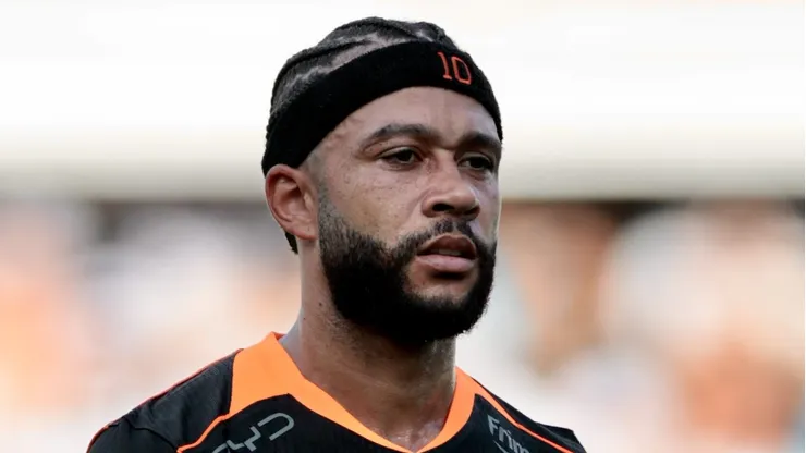 Memphis Depay jogador do Corinthians durante partida contra o Santos no estadio Vila Belmiro pelo campeonato Brasileiro A 2026. Foto: Marcello Zambrana/AGIF