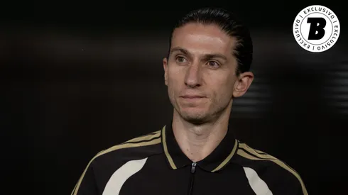 Filipe Luís atuando como técnico do Flamengo durante partida contra o Madureira. Foto: Jorge Rodrigues/AGIF
