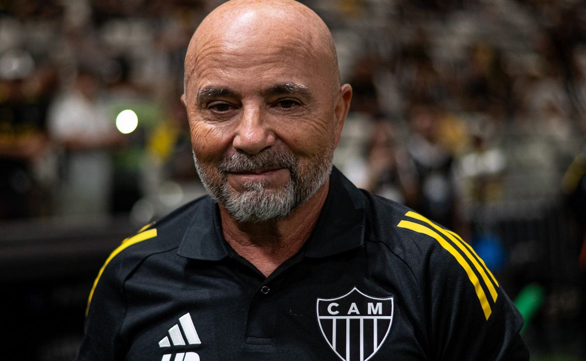 Jorge Sampaoli não deve retornar ao Santos caso Vojvoda seja demitido, informa jornalista