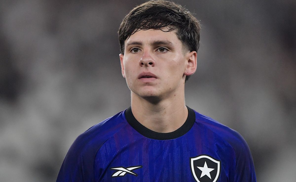 Brighton e Bournemouth acompanham situação de Montoro e podem enviar ofertas pelo jogador em breve