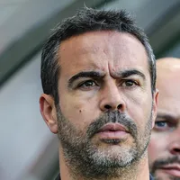 Cruzeiro alinha pagamento de R$ 12 milhões para anunciar Artur Jorge