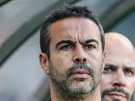 Cruzeiro alinha pagamento de R$ 12 milhões para anunciar Artur Jorge