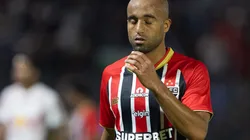 Lucas Moura, jogador do São Paulo. lamenta durante partida contra o Bragantino no estadio Cicero De Souza Marques pelo campeonato Brasileiro A 2026. Foto: Joisel Amaral/AGIF