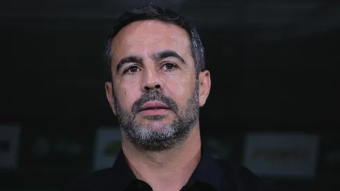 Artur Jorge tecnico do Botafogo durante partida contra o Palmeiras no estadio Arena Allianz Parque pelo campeonato Brasileiro A 2024. Foto: Ettore Chiereguini/AGIF