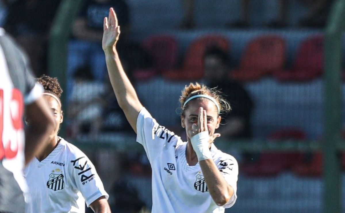 Santos goleia Mixto, mantém invencibilidade e se firma no Brasileirão Feminino