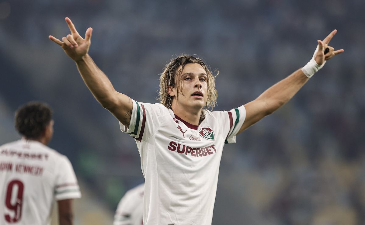 Fluminense abre o placar com 57 segundos após falha do Vasco em clássico pelo Brasileirão