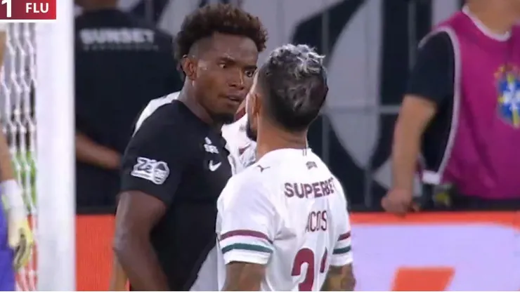 Thiago Mendes e Lucho Acosta se desentendem. Foto: Reprodução/TV Globo