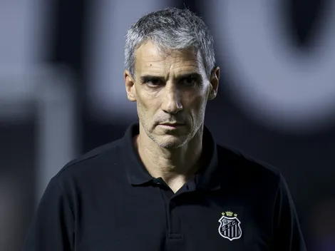Vojvoda vai mal em Santos x Internacional e desempenho preocupa