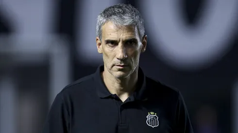 Vojvoda, técnico do Santos - Foto: Ricardo Moreira/Getty Images