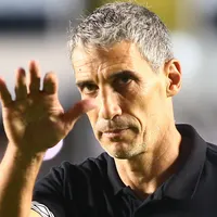 Santos demite Vojvoda e avalia Crespo e Cuca para cargo