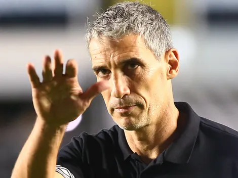 Santos demite Vojvoda e avalia Crespo e Cuca para cargo