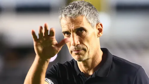 Vojvoda não resiste derrota para o Inter e é demitido do Santos