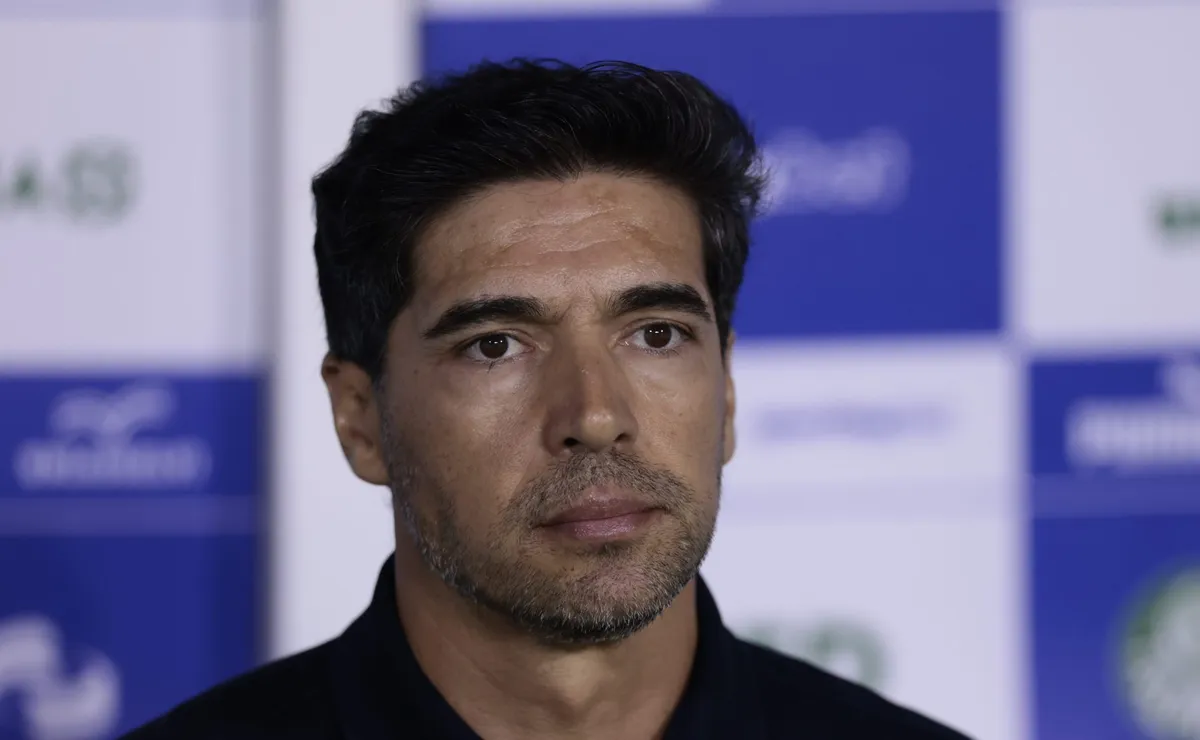 Escalação do Palmeiras: Vitor Roque deve ser desfalque e Abel Ferreira define time