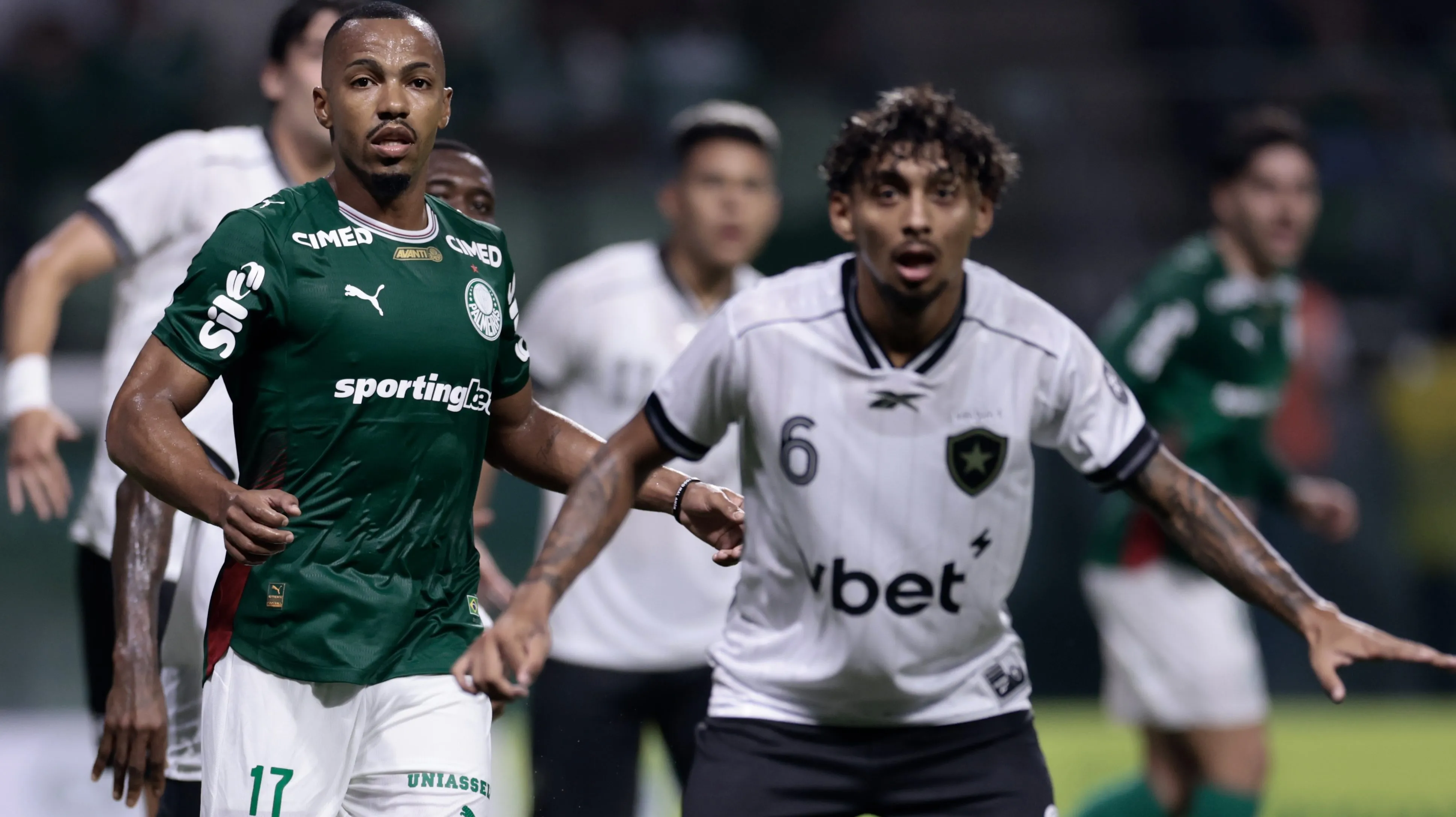 Marlon Freitas. Foto: Marcello Zambrana/AGIF