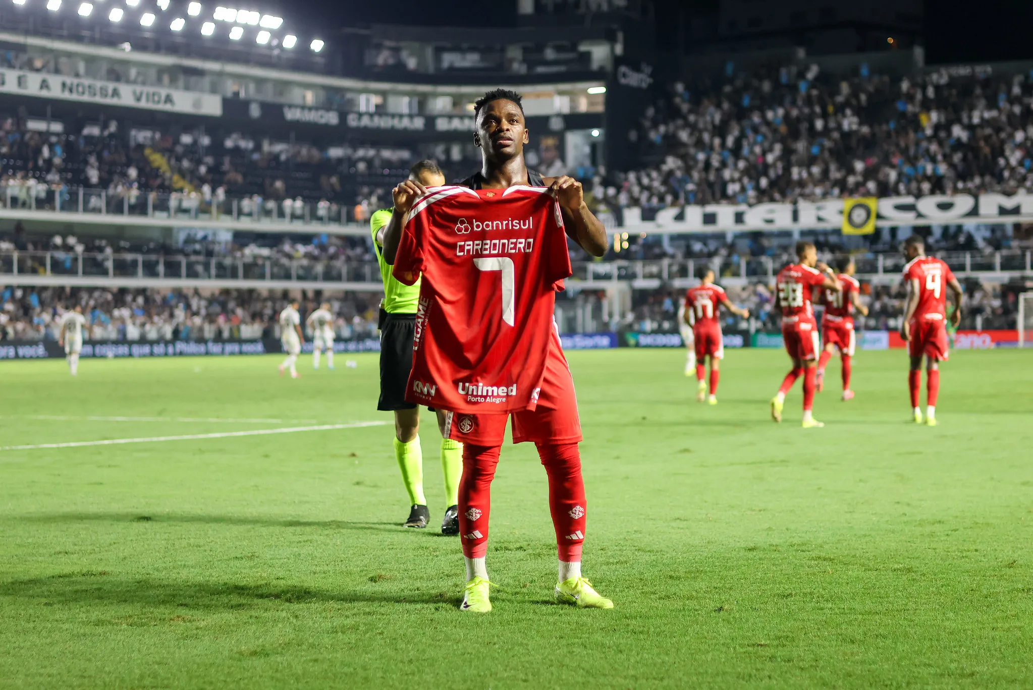 Carbonero marcou o gol da vitória nos acréscimos – Foto: Ricardo Duarte / Internacional