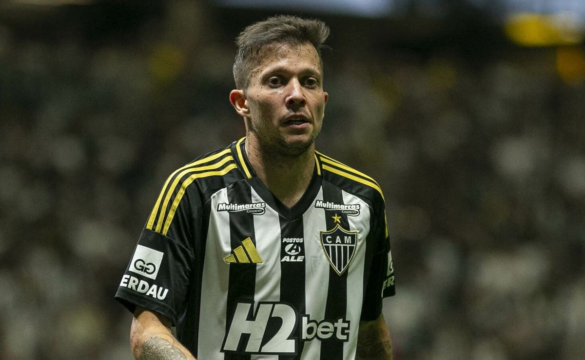 Bernard compara Domínguez a Sampaoli e revela grande mudança no Atlético-MG: “Mais movimentação”