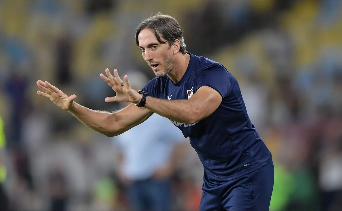 Zubeldía dá “nó tático” e Fluminense tem atuação dominante contra o Corinthians no Brasileirão